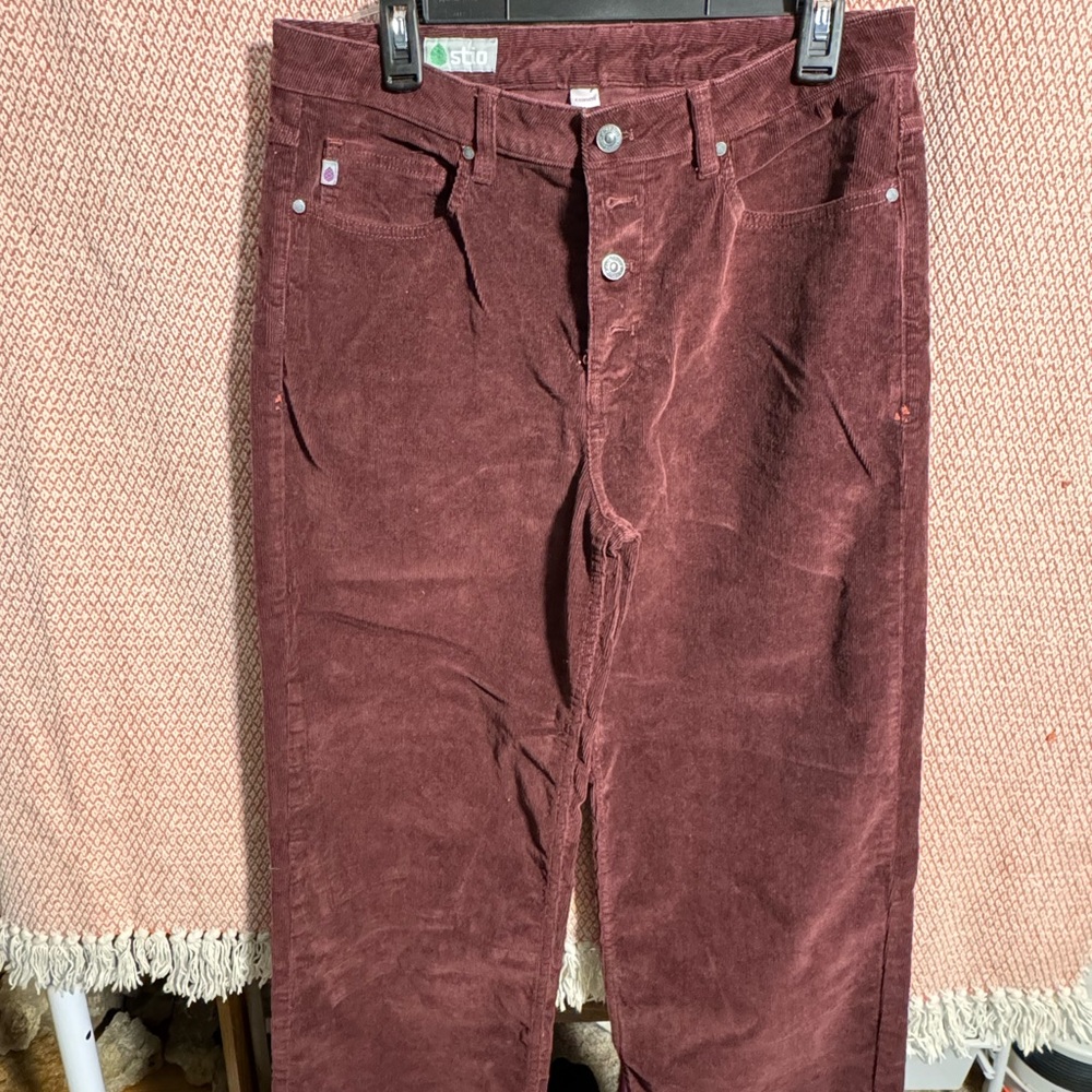 Women's Burgundy Rivet Wide Leg Cord size 12R Excellent Condition!